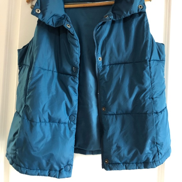 Teal Puffer Vest - Picture 3 of 3
